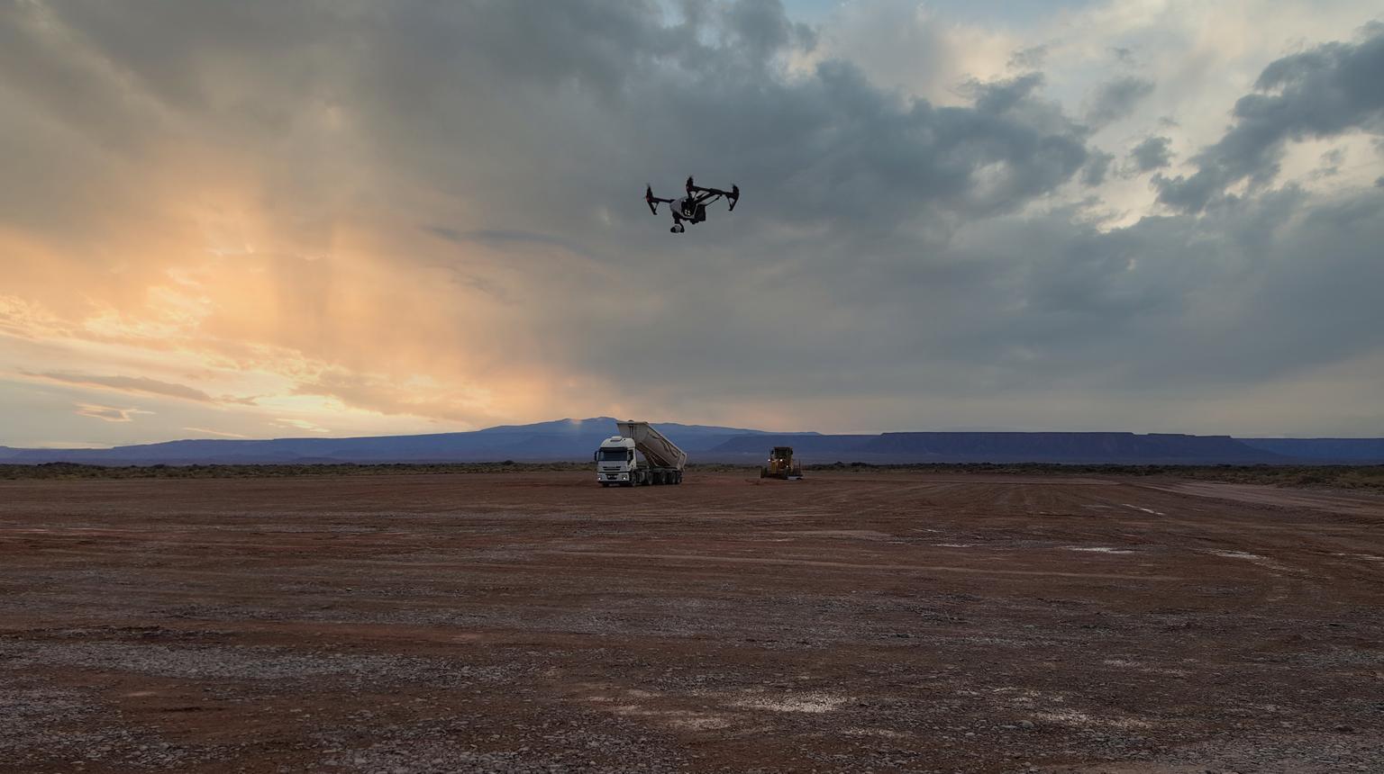 pointperfect live use case: drone is flying over oil field