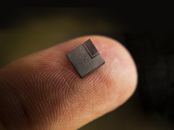 ANNA-B4-smallest-bluetooth-module.jpg Anna B4 - our smallest Bluetooth module